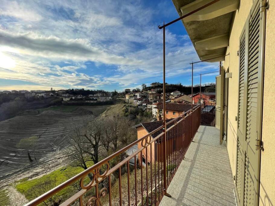Locanda Del Bricco Pt Cisterna dʼAsti Eksteriør billede